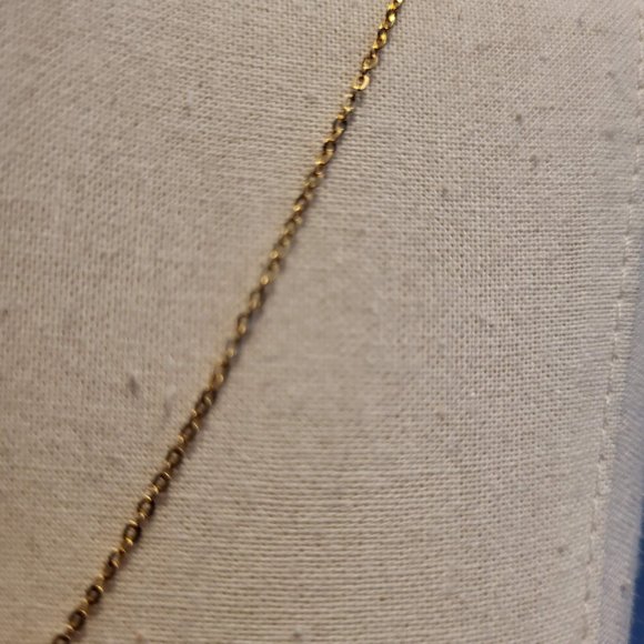18" 14K Gold Cable Chain Necklace - Picture 2 of 8
